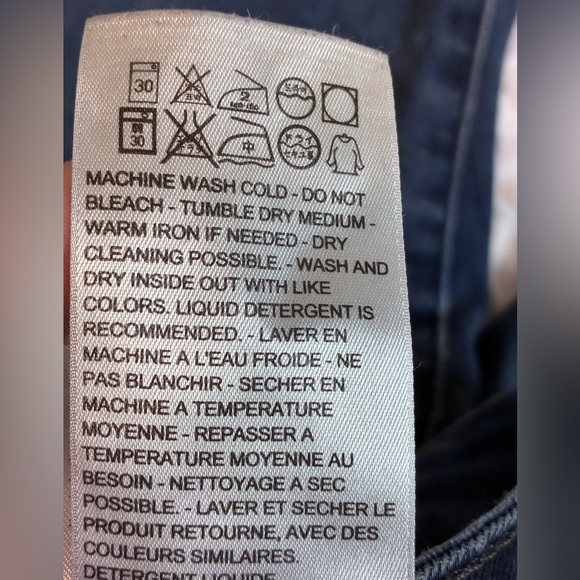 Levi’s Curvy Bootcut Blue Jeans a wardrobe must have - Picture 8 of 11